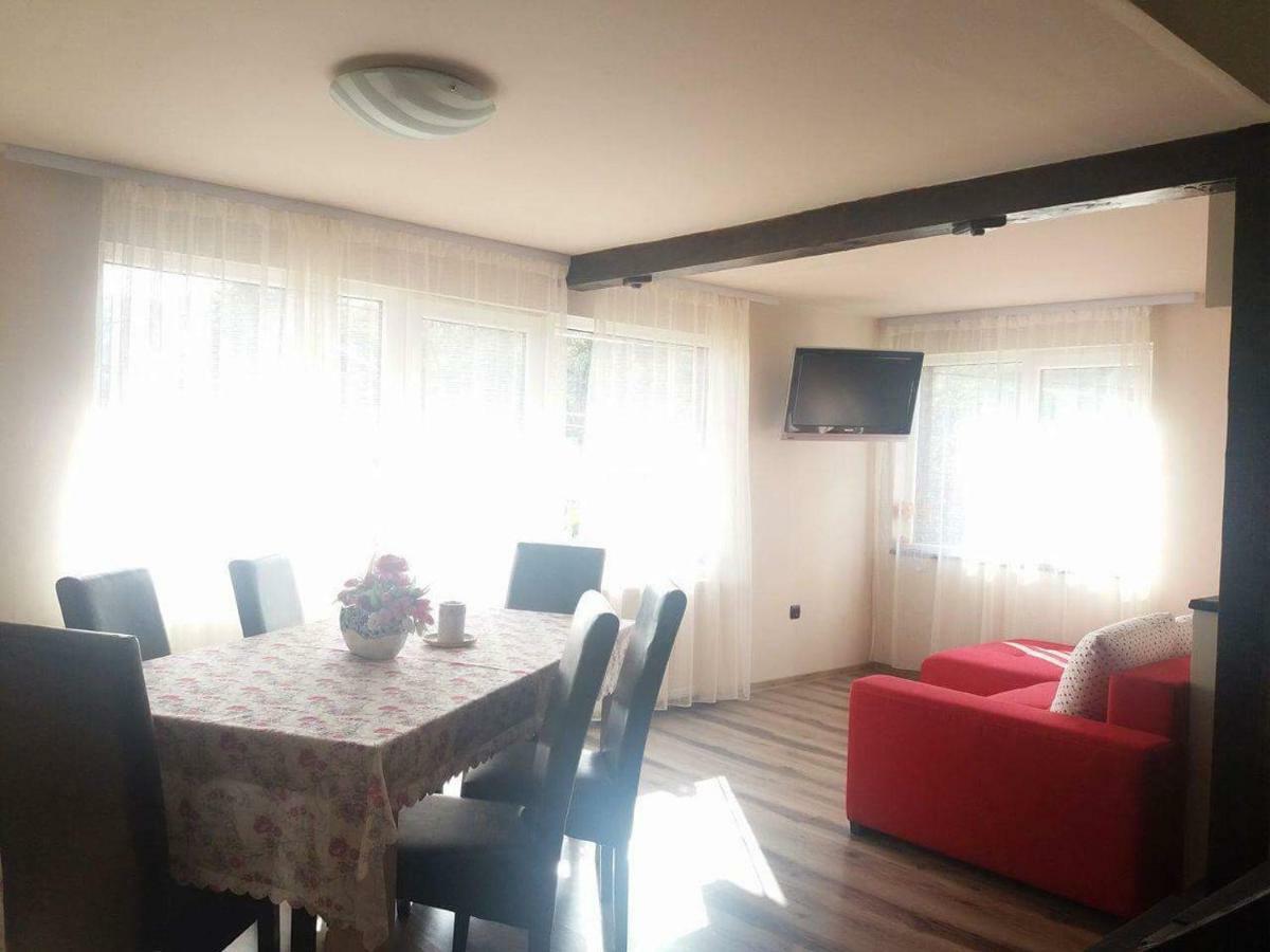 Apartament Laura Törcsvár Kültér fotó
